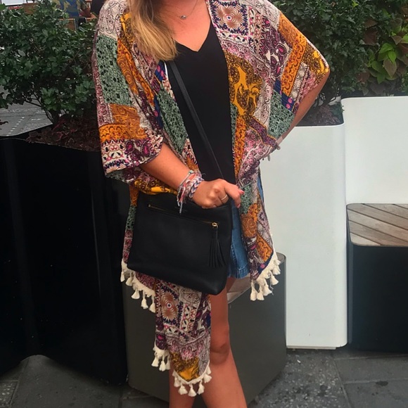 Alter’d State Kimono summer cover up. - Picture 5 of 5